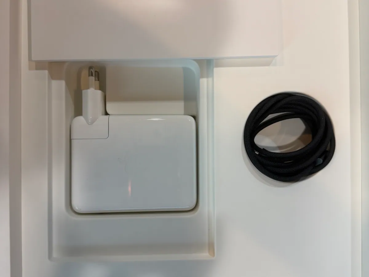 mac book pro 16 3